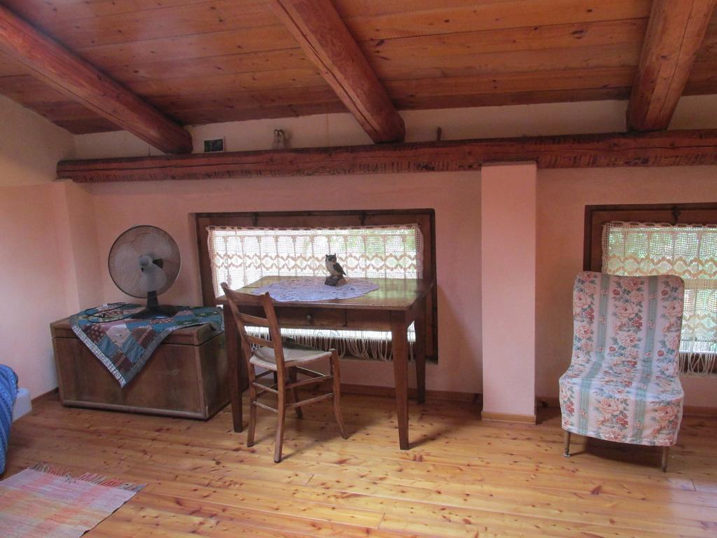 Agriturismo Arcobaleno Aramengo Room photo